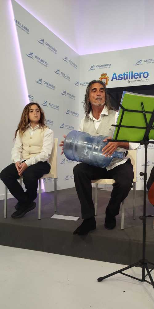 Presentación de El milagro de la sal en El Astillero (Cantabria).