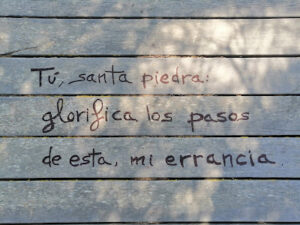 Fotopoema Tú santa piedra de Juanmanuel Romero Bey