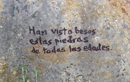Fotopoema Han visto besos de Juan Manuel Romero Bey